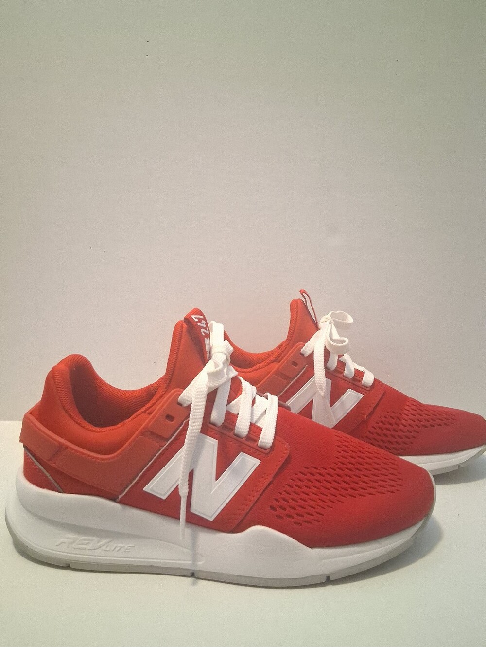 New Balance Red Athletic Shoe Sz 6